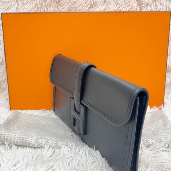 Authentic Hermes Jige elan 29 Clutch in Black Swift calfskin leather. - Picture 3 of 13